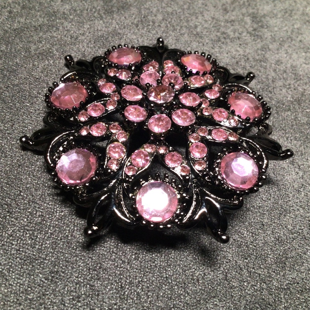 Vintage Pink Multi Rhinestones Circular Floral Brooch In Gunmetal Setting